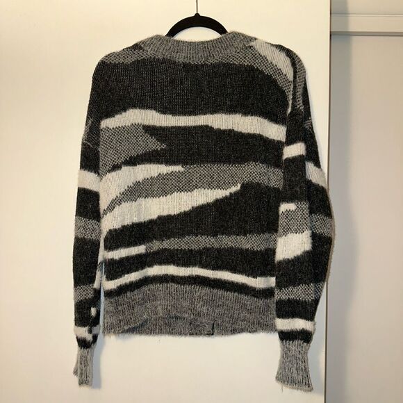 Leith Small Super Soft Button Down Cardigan Charcoal Gray White Camo Women’s EUC - Picture 6 of 10